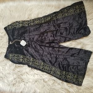 Embroidered velveteen culottes